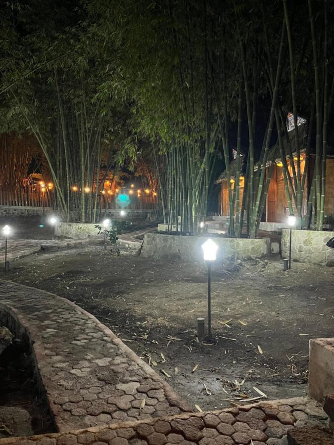Para Para Cafe & Cottage Berastagi Bagian luar foto